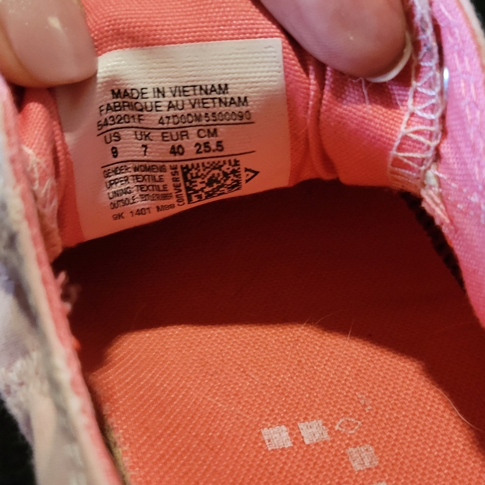 Converse Pink Slip Ins - Picture 3 of 4